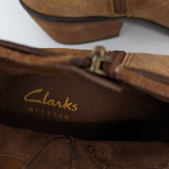 Clarks Gelata Ankle Booties 8 Sienna Brown Suede Leather Triple Buckle Side Zip - Picture 3 of 13
